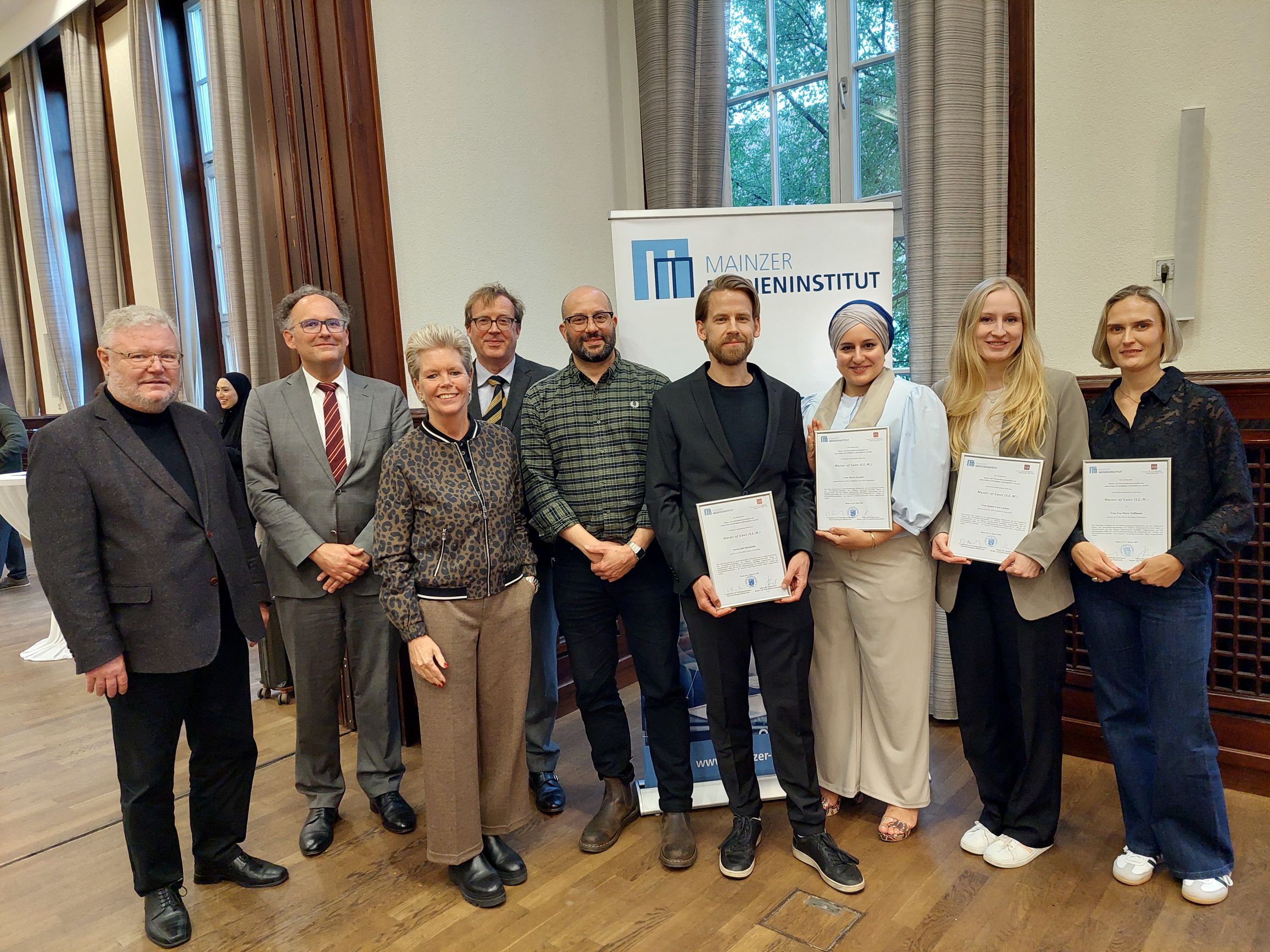 Gruppenbild Masterstudiengang Verkleinert