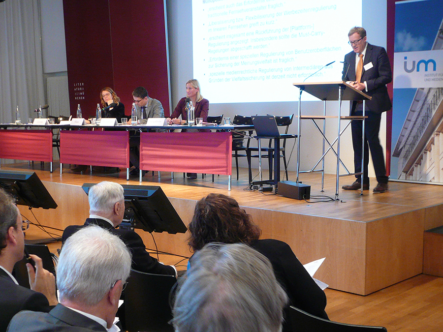 Mainzer Medieninstitut zu Gast beim Symposion “Medienrecht 4.0” – Eine zeitgemäße Modernisierung des Rundfunkrechts?